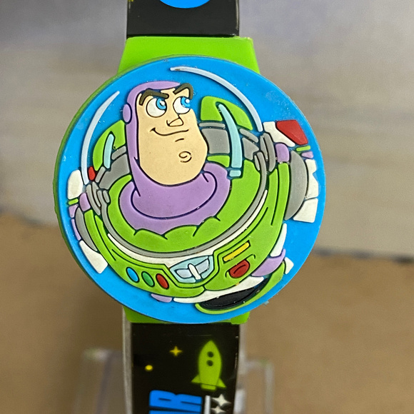 Buzz Light Year Watch Defender of the Universe - Picture 1 of 5